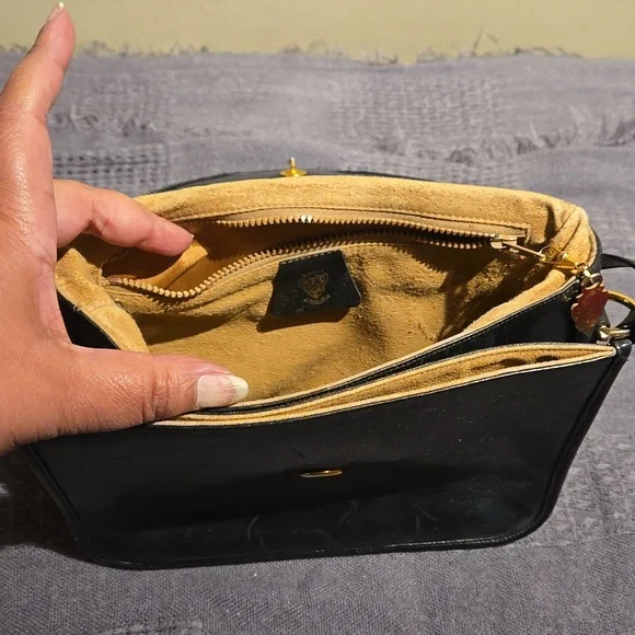 Designer Vintage Leather Handbag with Long Strap - Picture 7 of 9